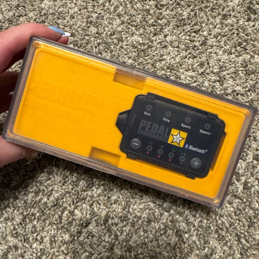 Pedal Commander PC29 - Chrysler, Dodge, Jeep, Mitsubishi